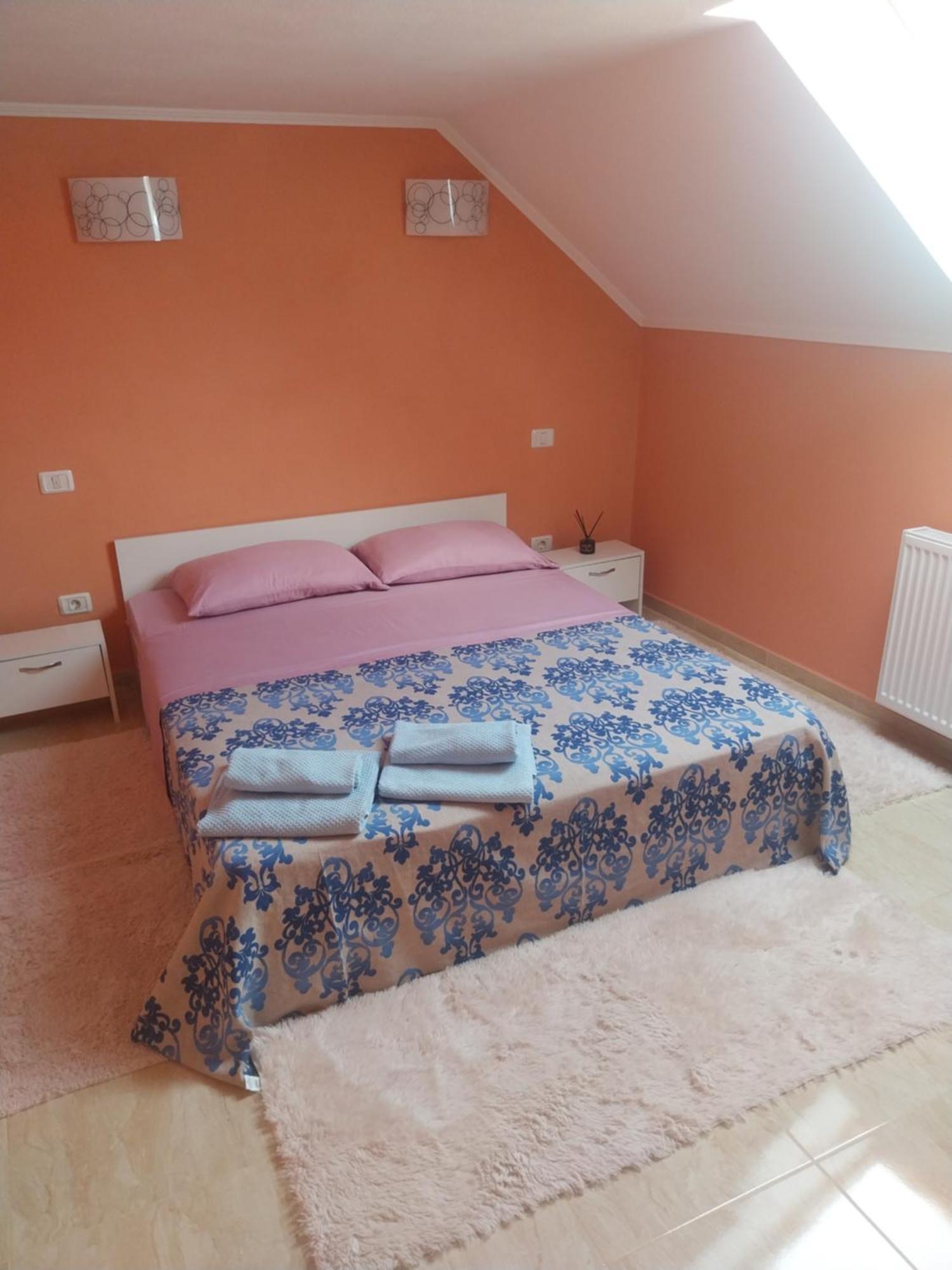 Serena House Кырцишоара Экстерьер фото