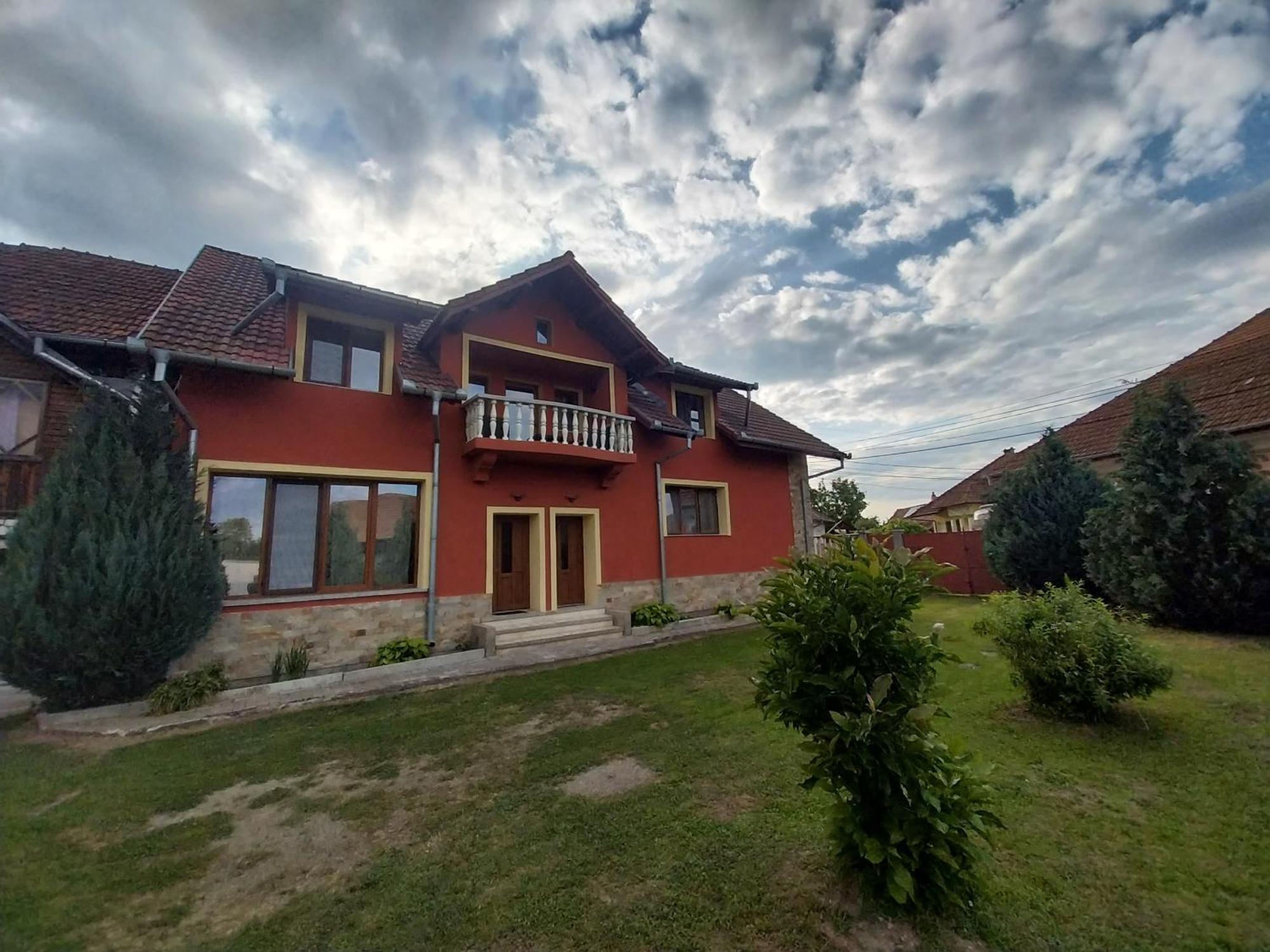 Serena House Кырцишоара Экстерьер фото