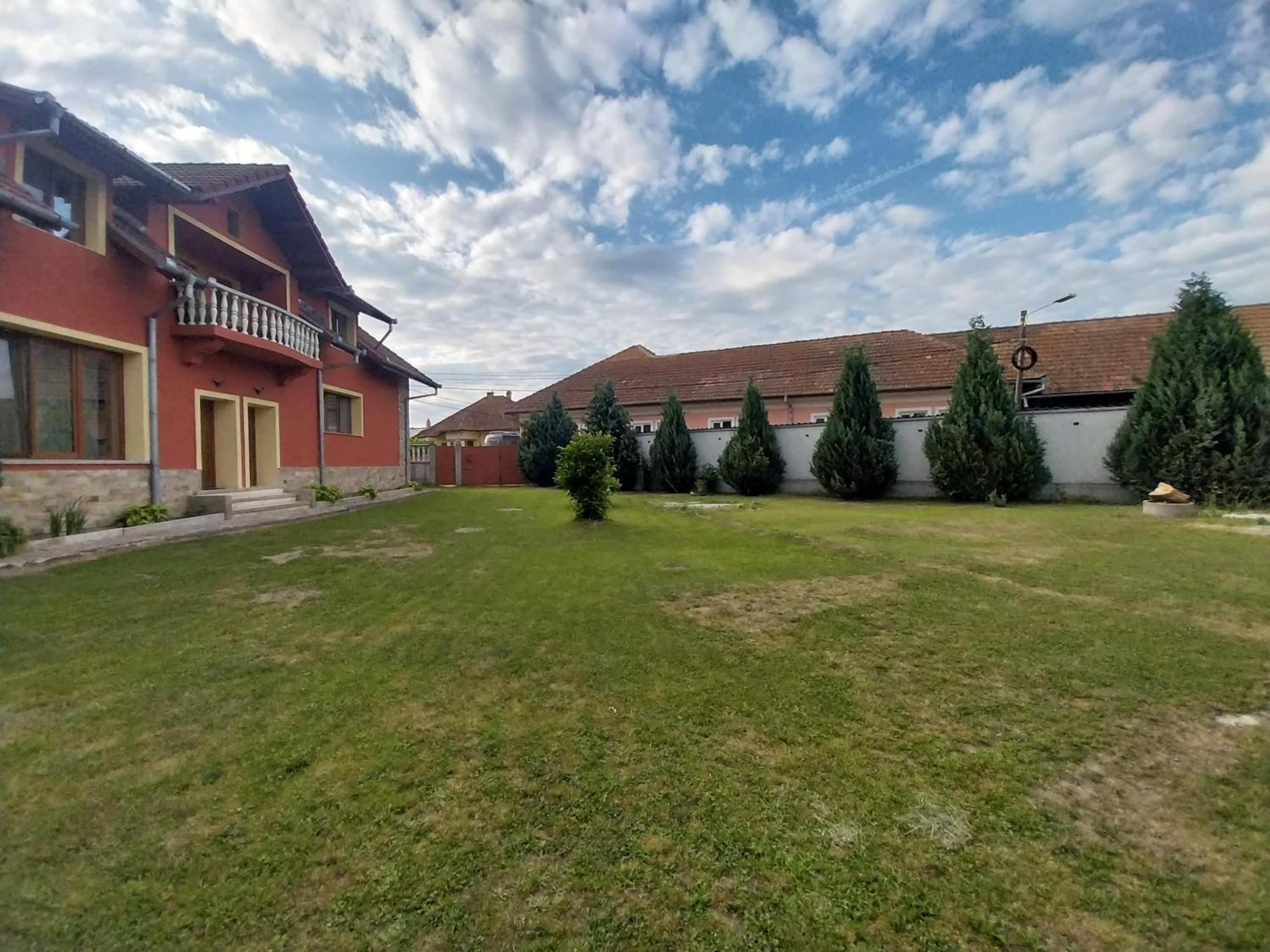 Serena House Кырцишоара Экстерьер фото